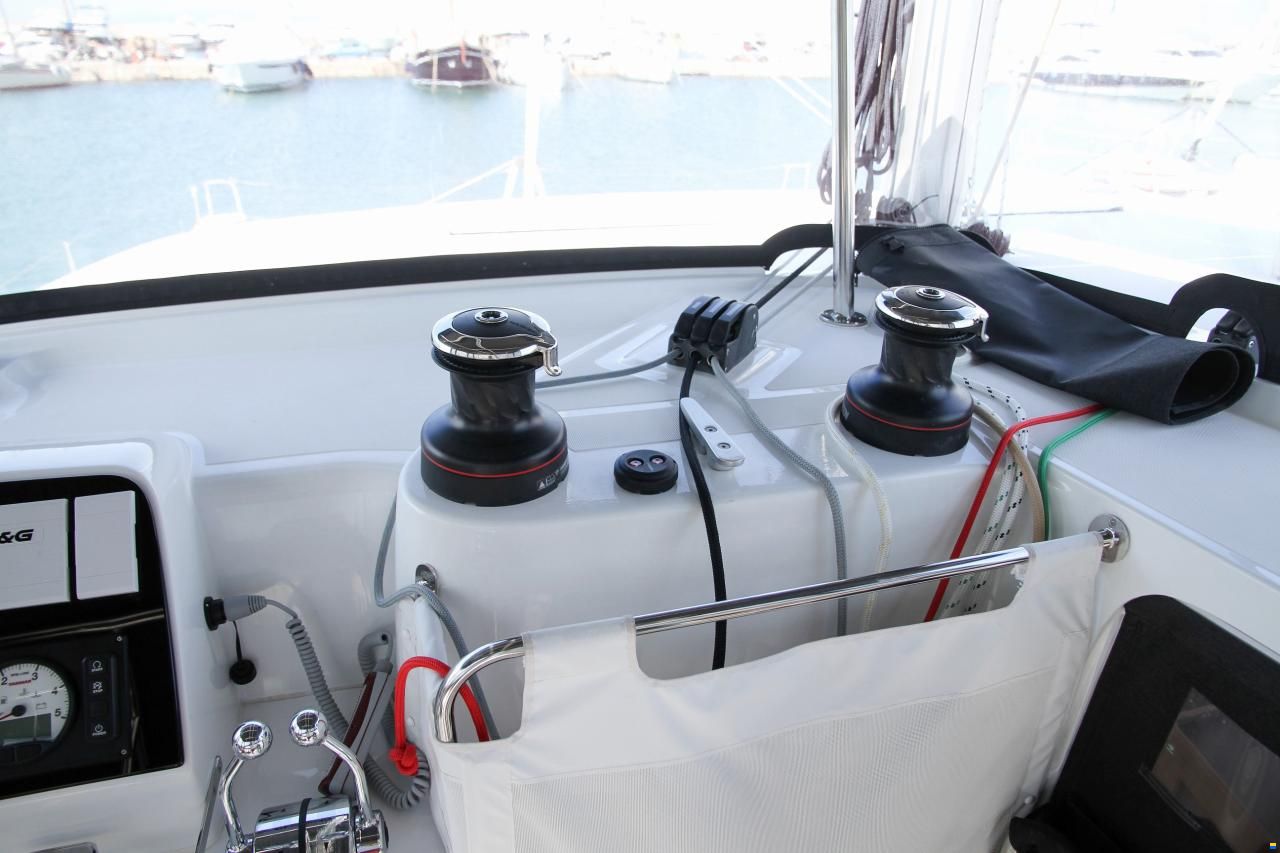 Lagoon 42