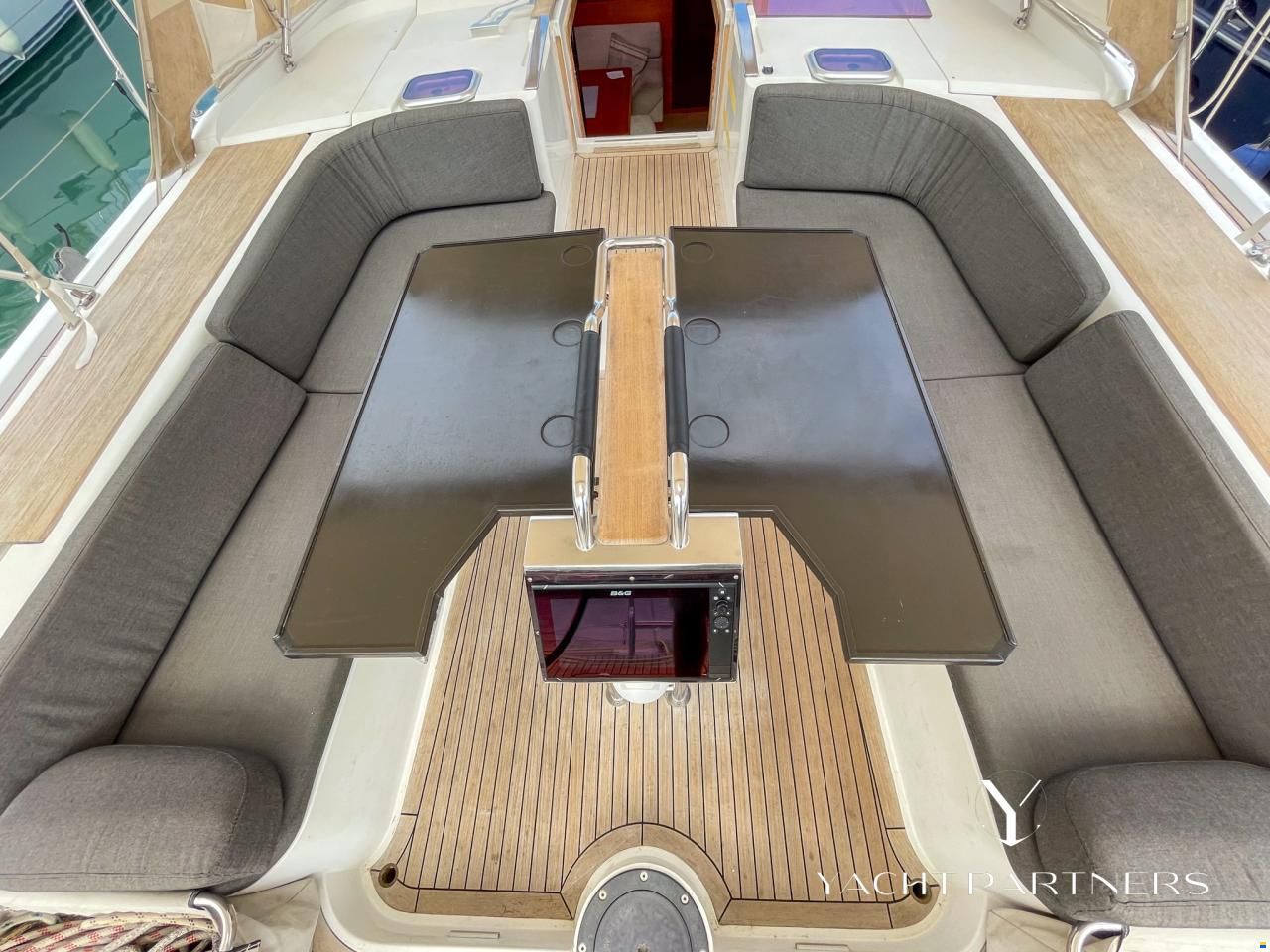 Hanse 545