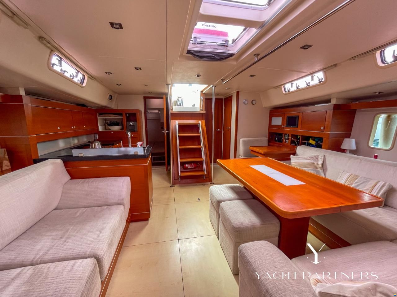 Hanse 545