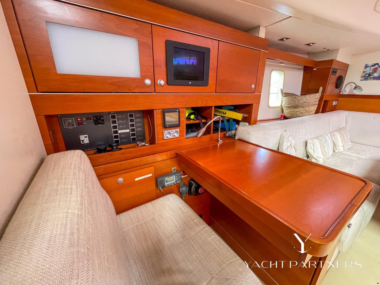 Hanse 545