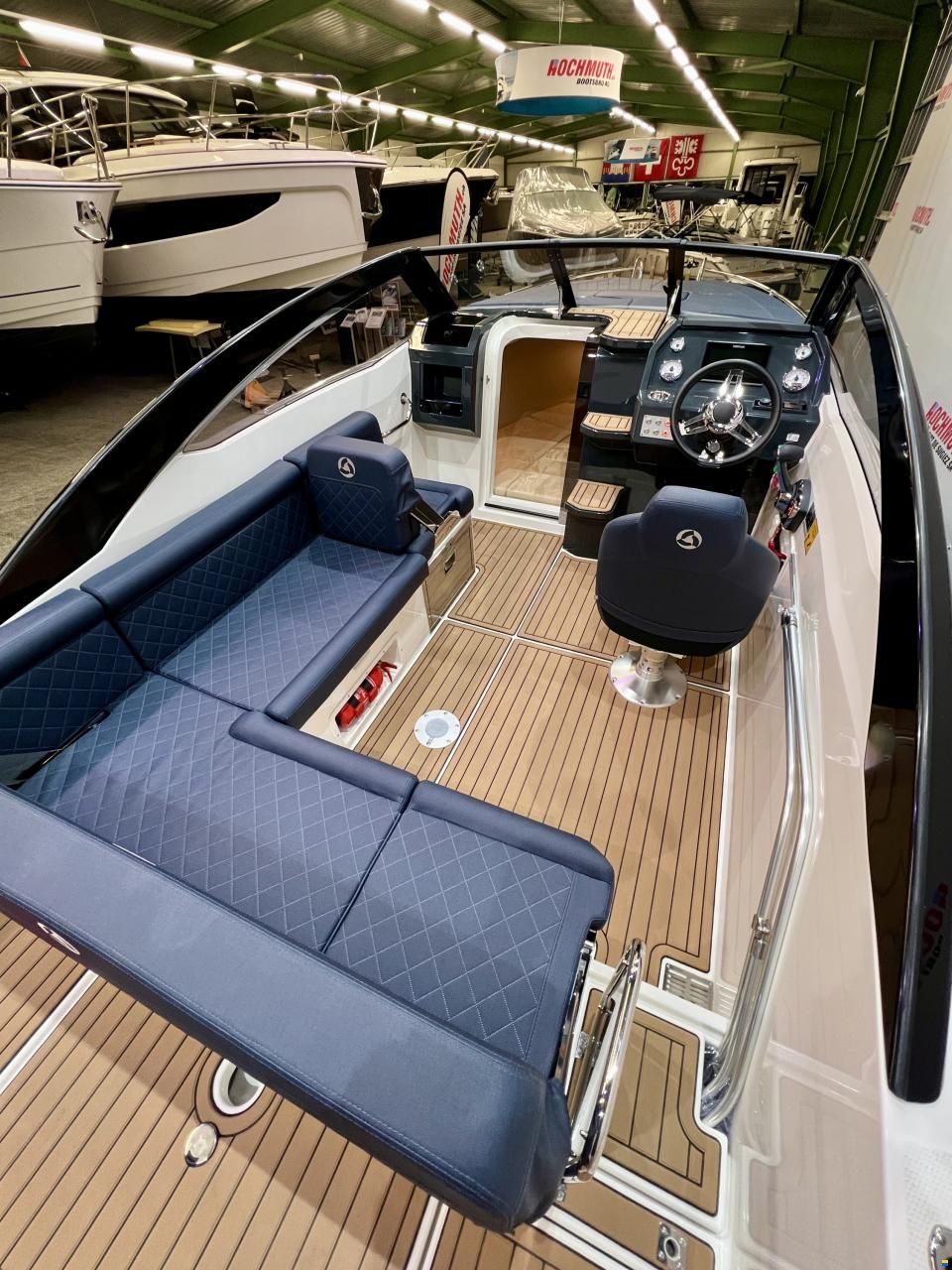 Parker 630 Day Cruiser