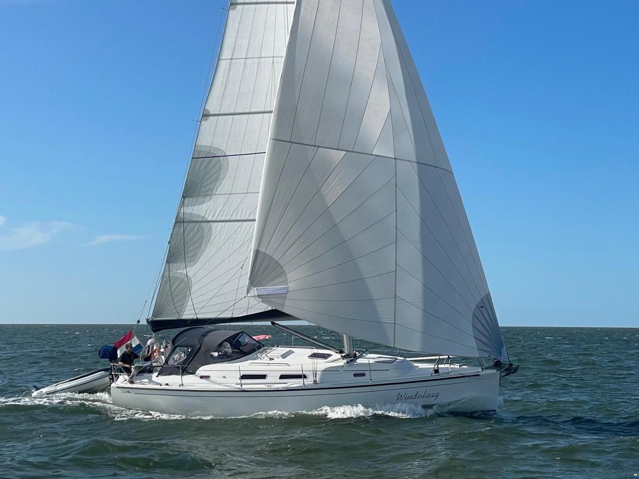Hanse 370