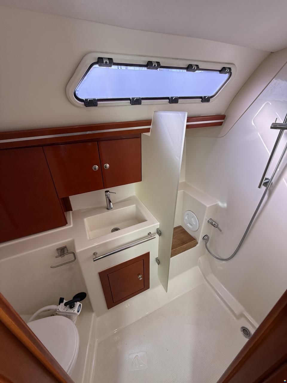 Hanse 370