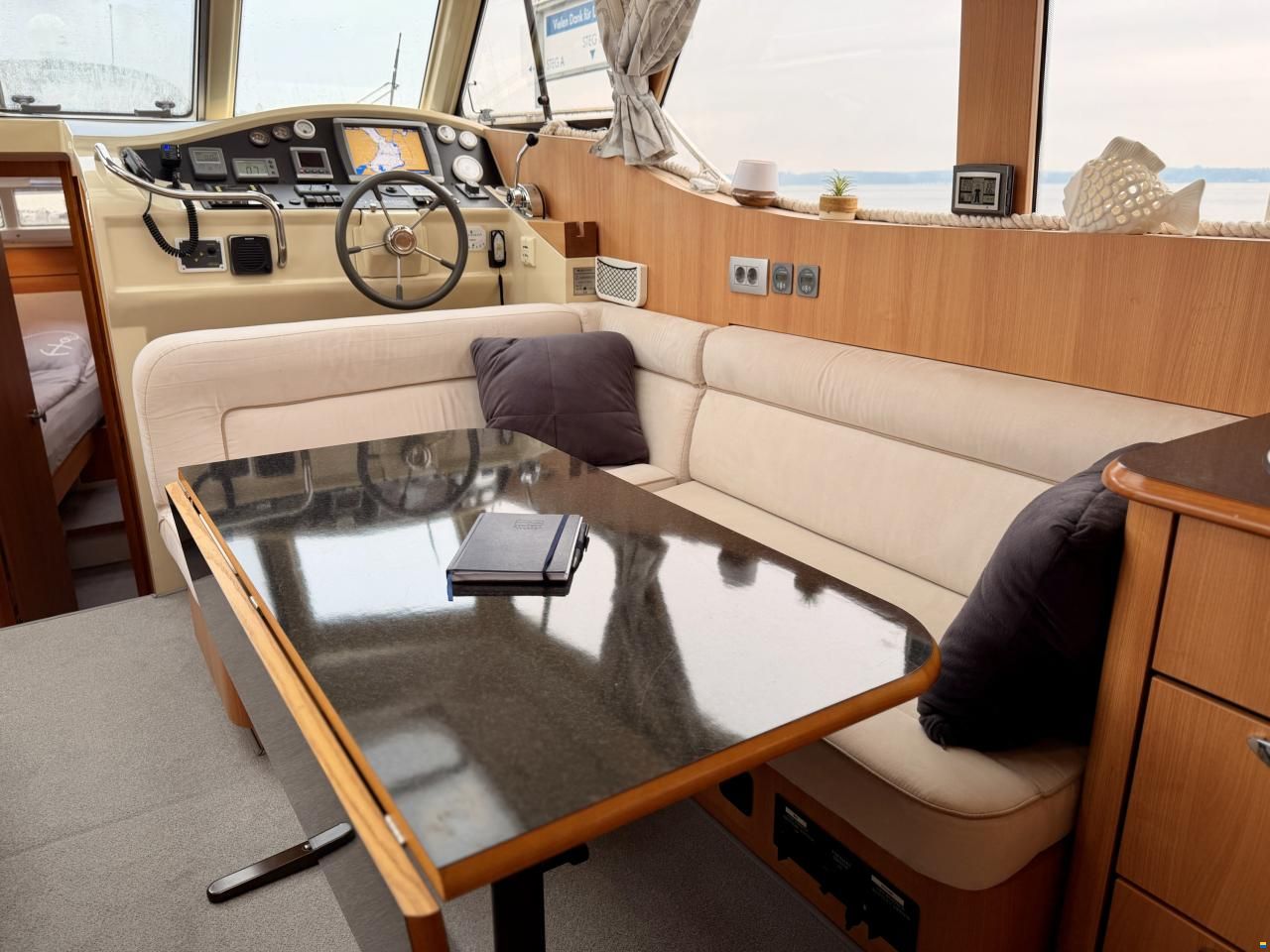 Greenline 33