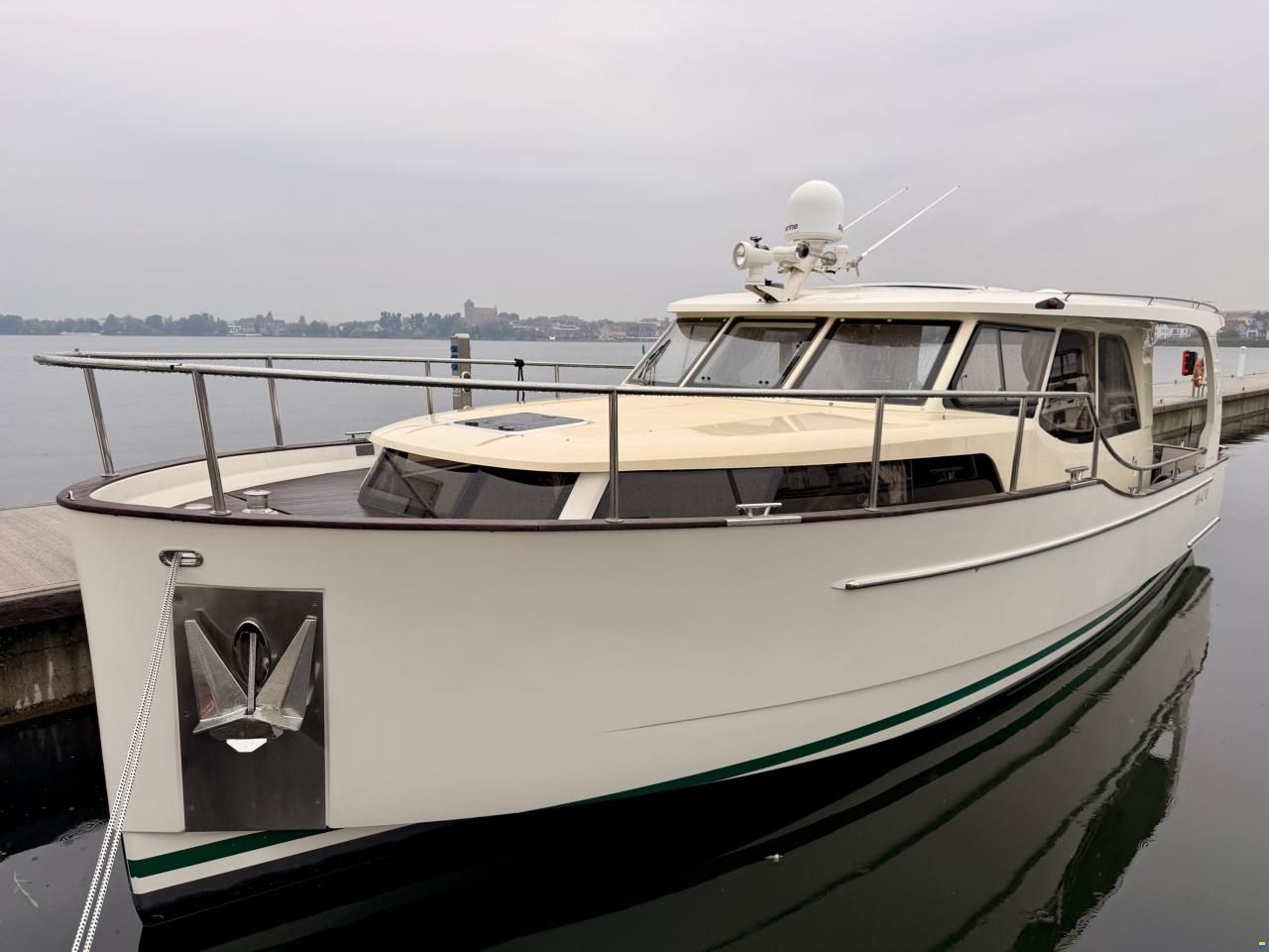 Greenline 33