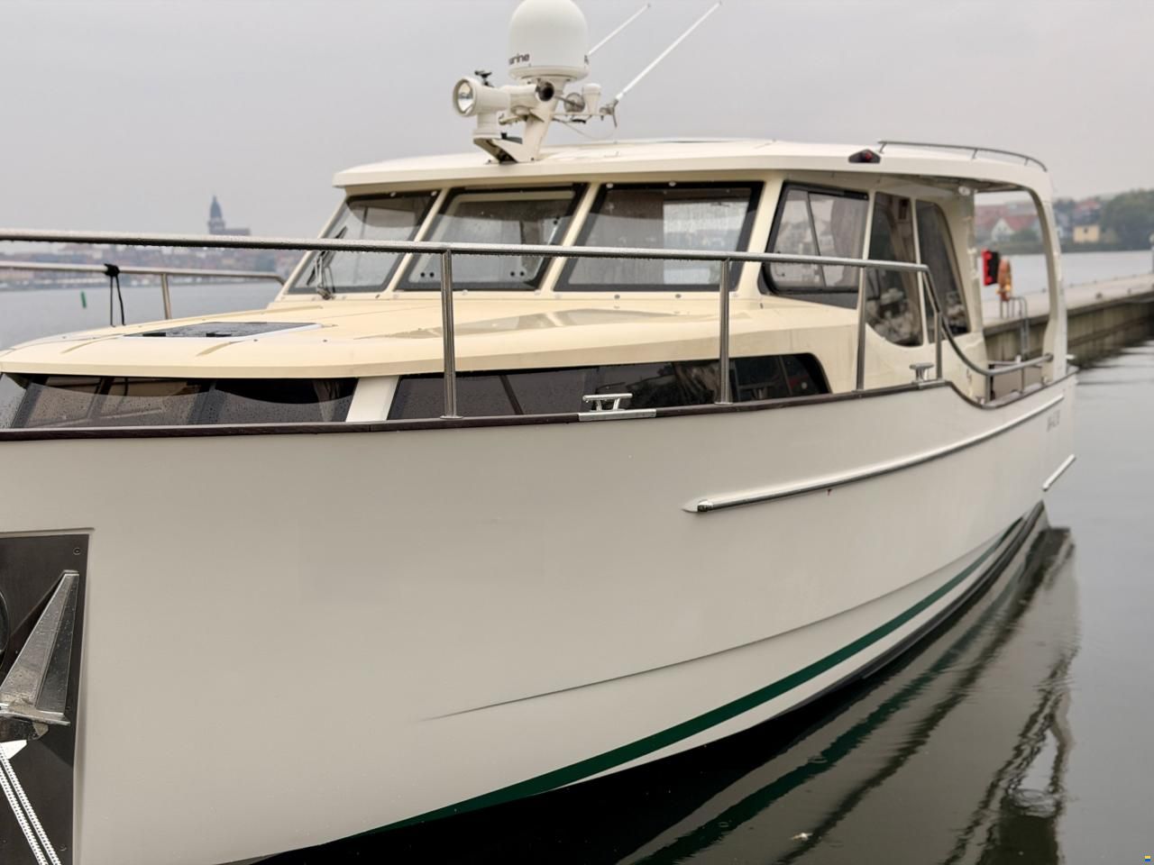 Greenline 33