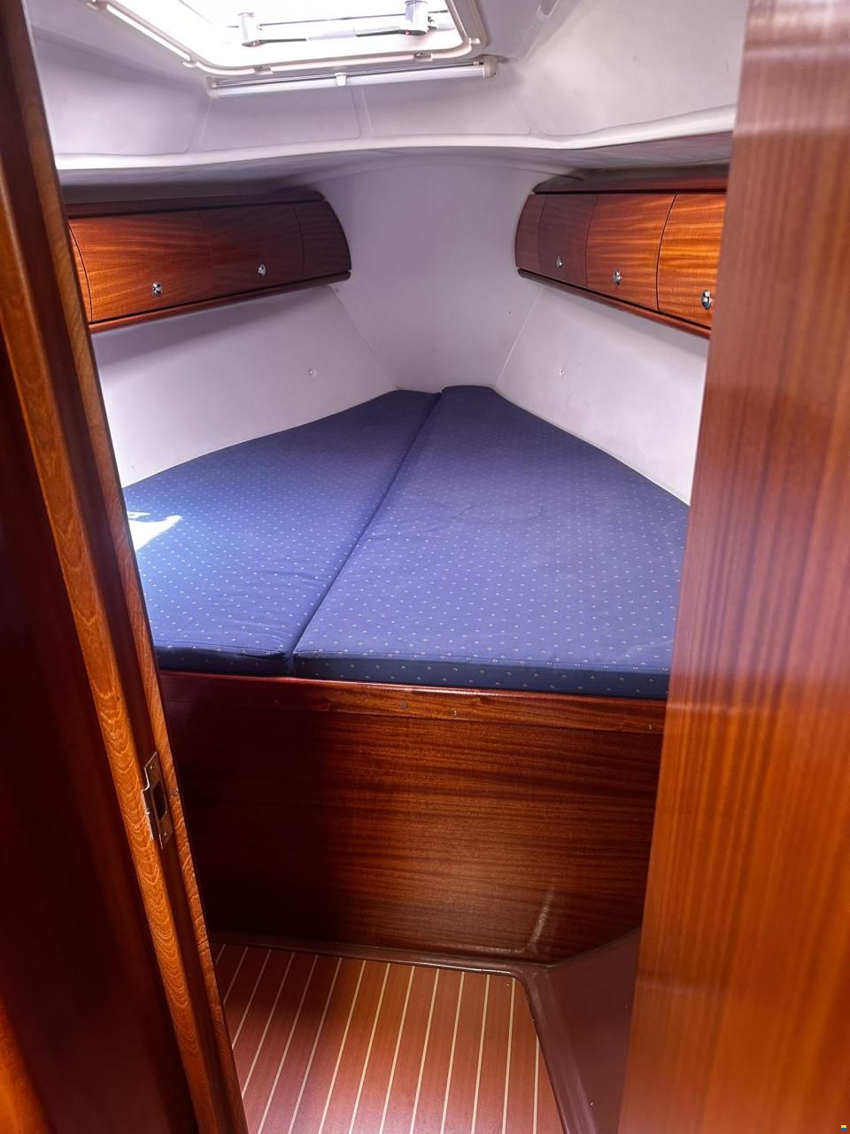 Bavaria 32