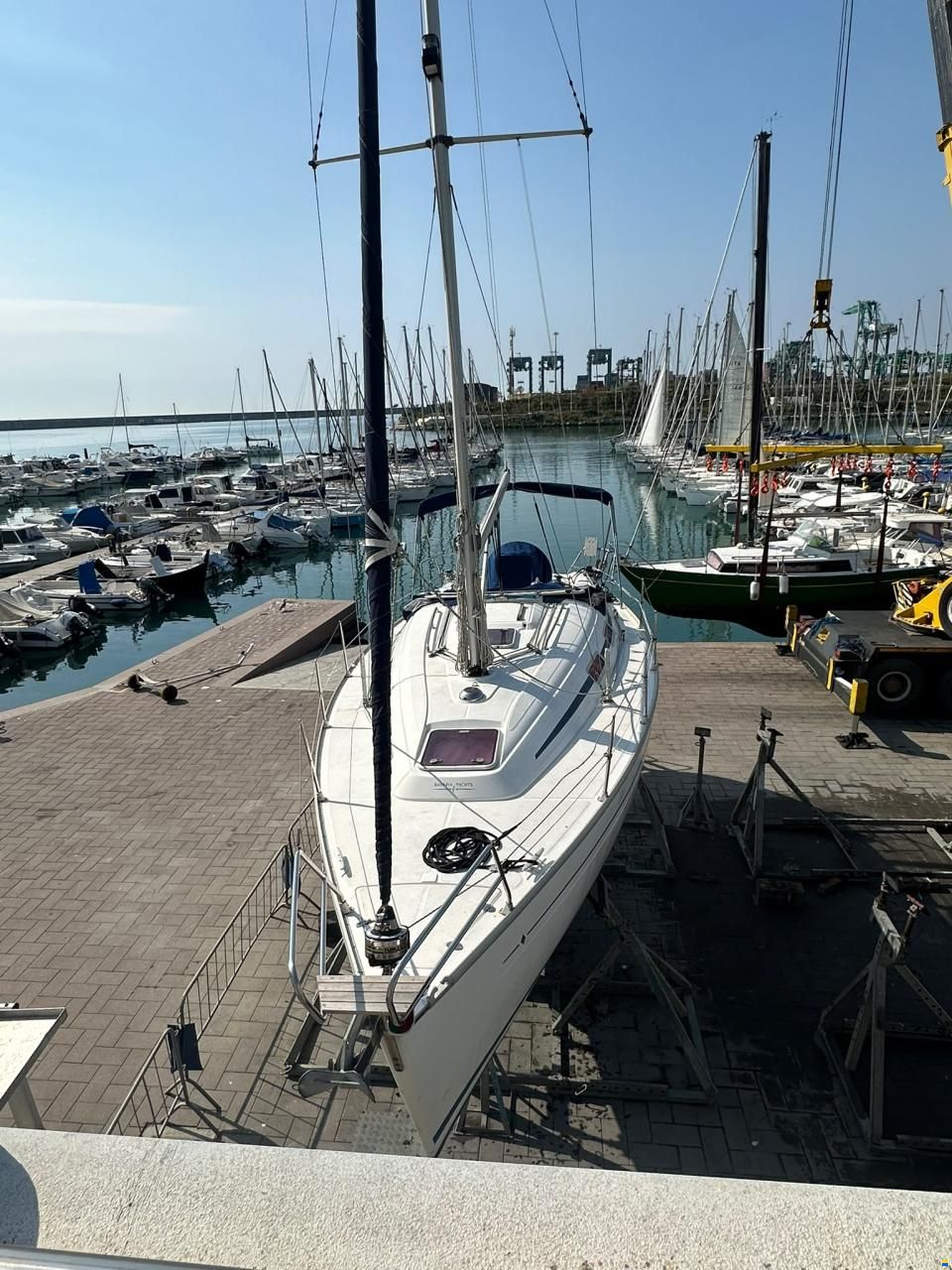 Bavaria 32