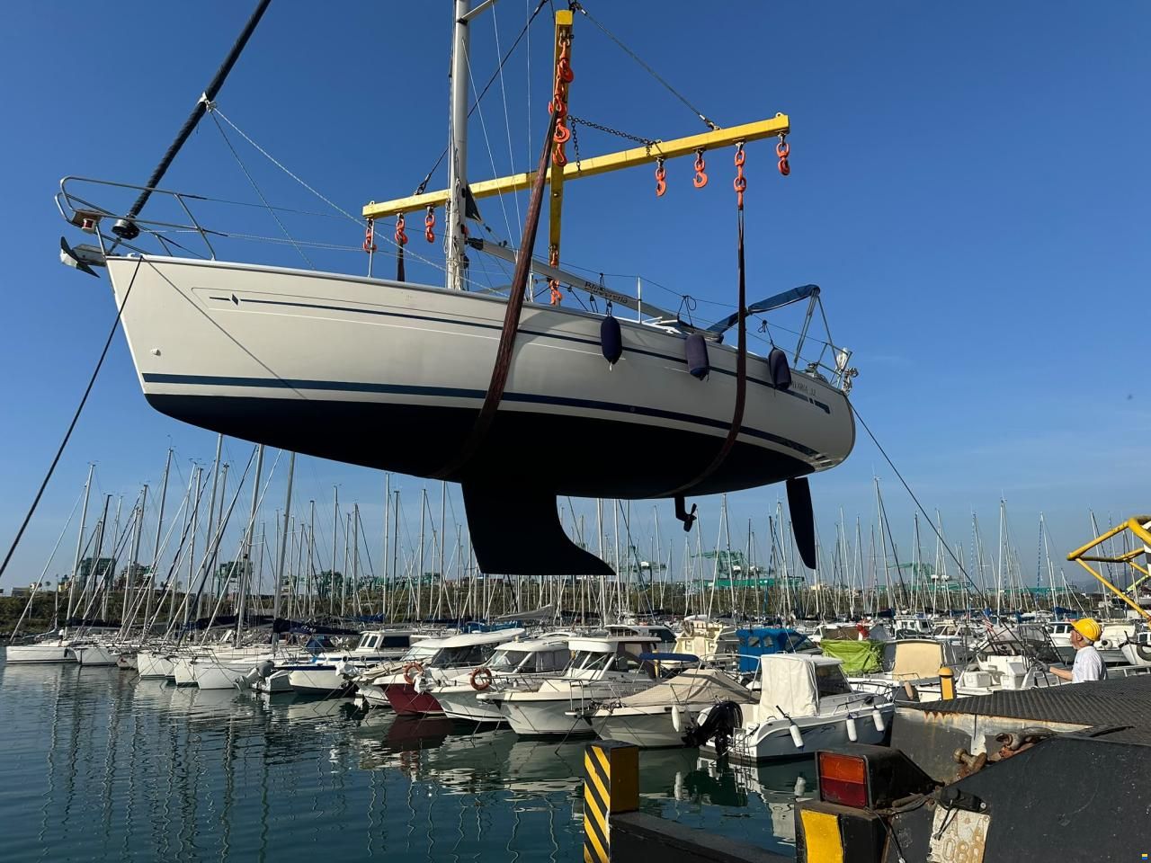Bavaria 32