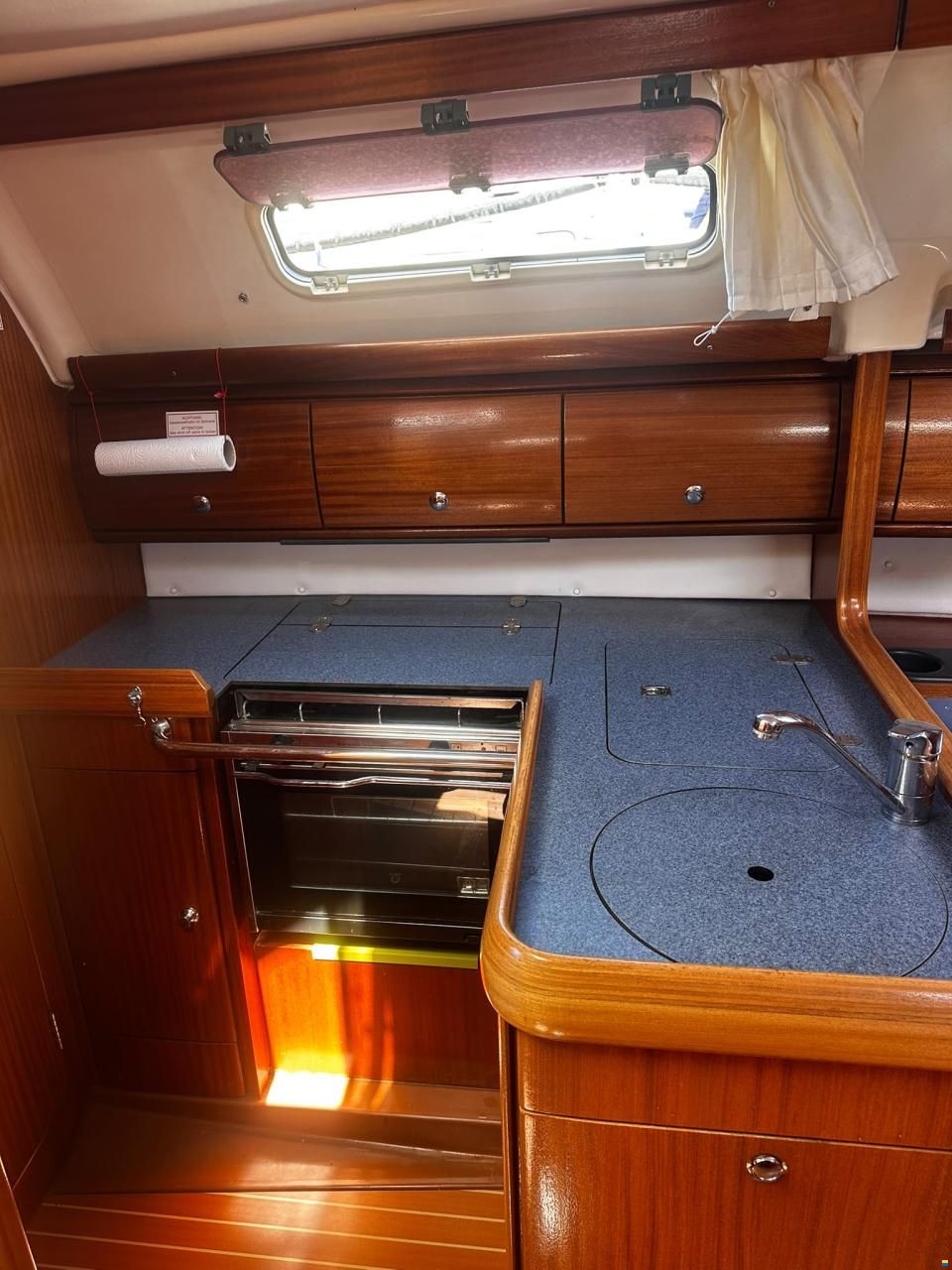 Bavaria 32