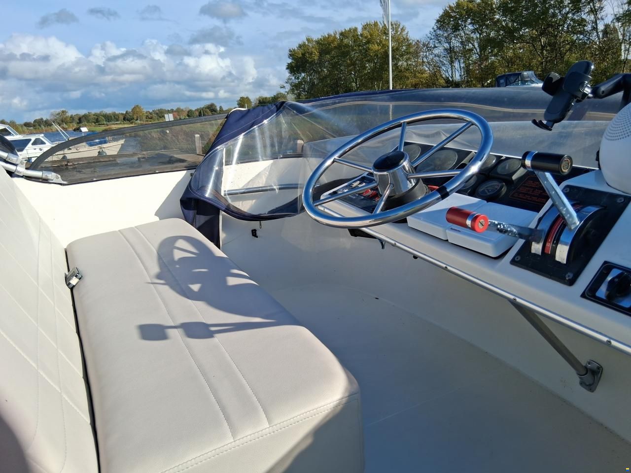 Bayliner 2556