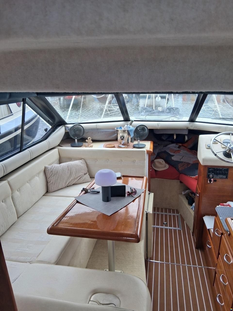 Bayliner 2556