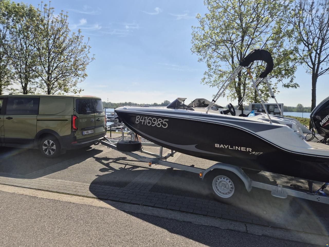Bayliner M17