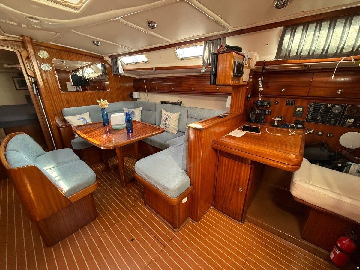 Bavaria 44