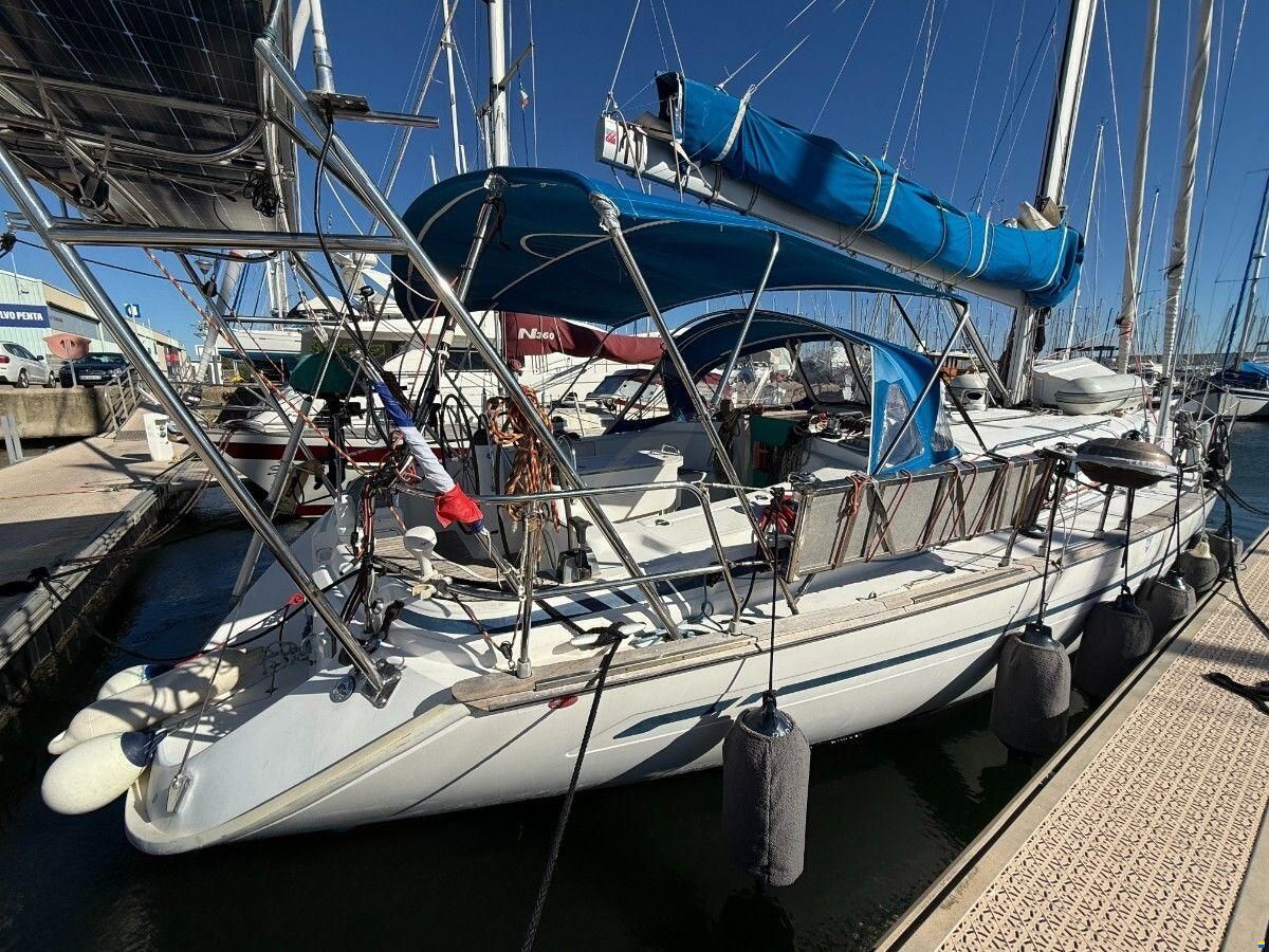 Bavaria 44
