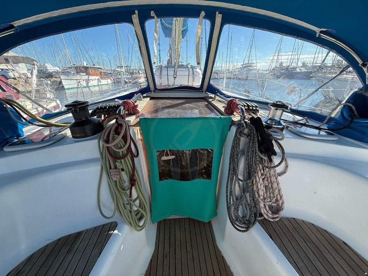 Bavaria 44