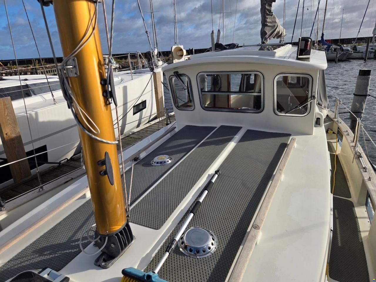 Fisher 30 Ketch