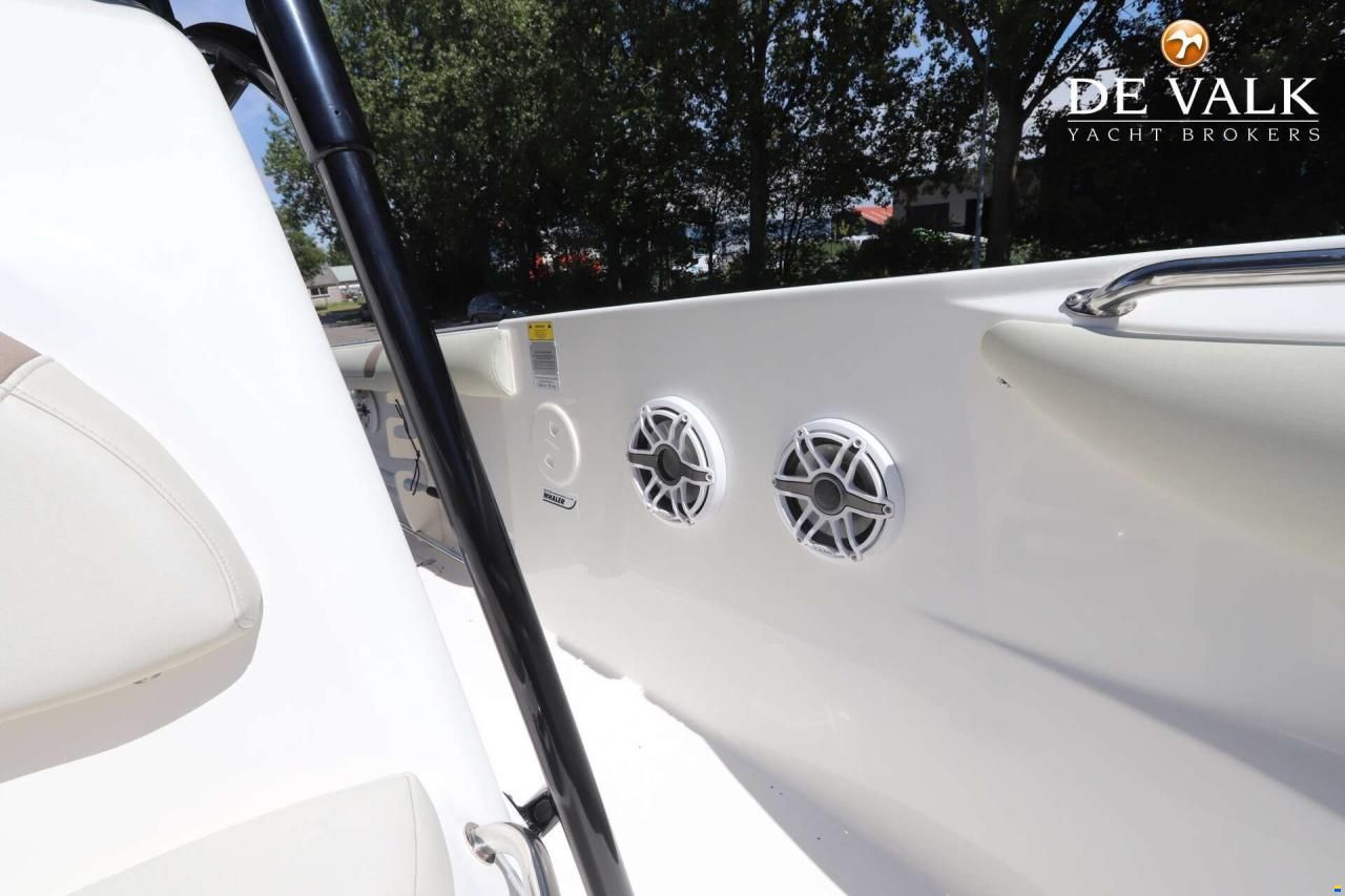 Boston Whaler 270 Outrage