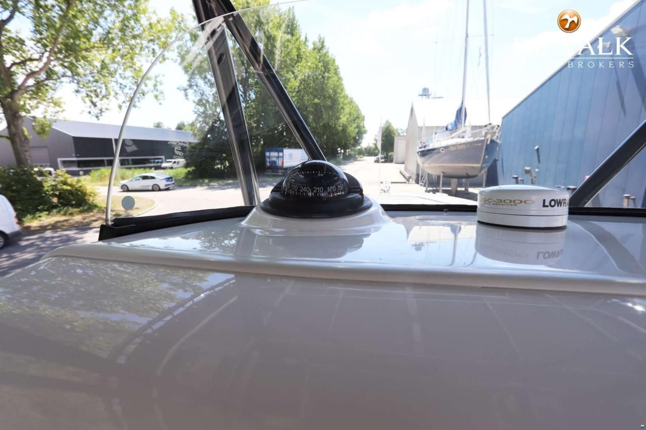 Boston Whaler 270 Outrage