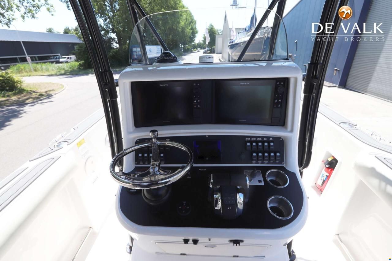 Boston Whaler 270 Outrage