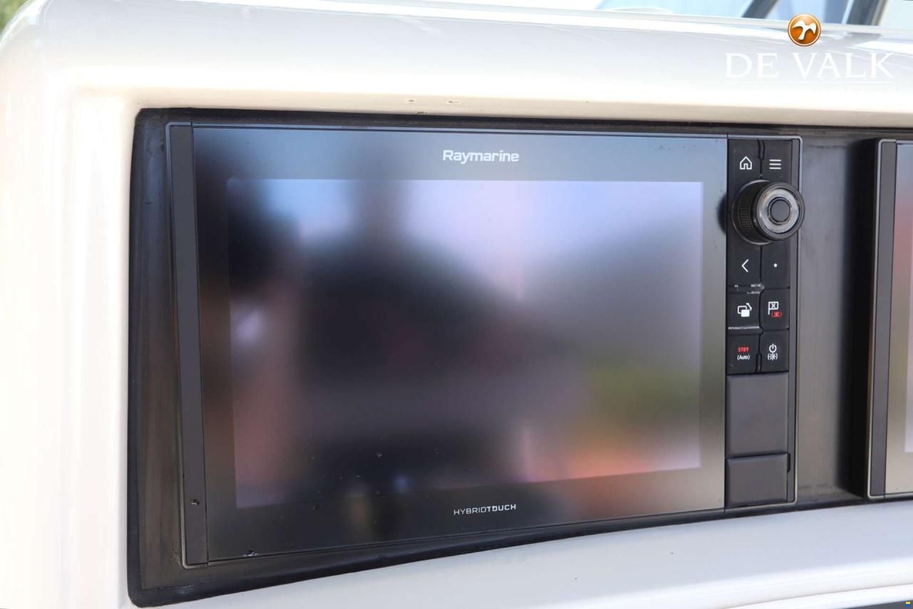 Boston Whaler 270 Outrage