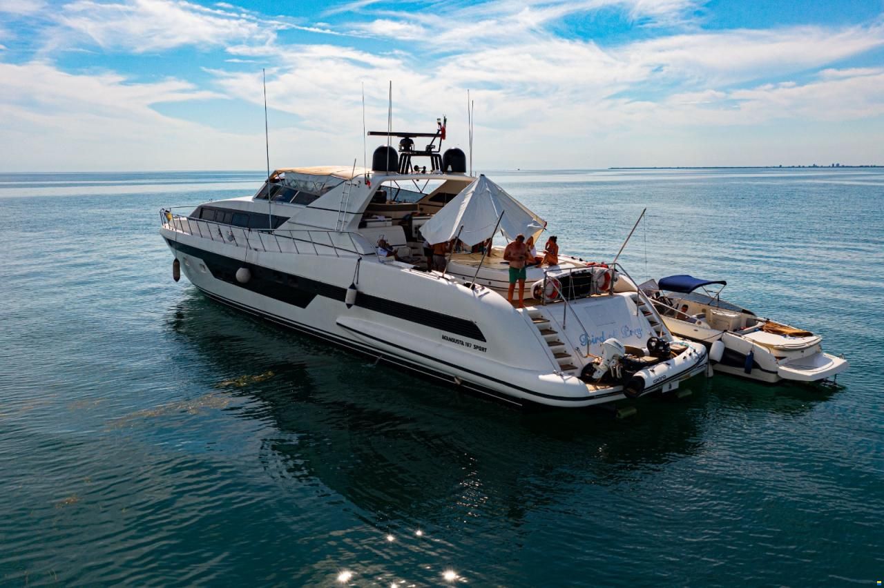 Mangusta 107 Sport