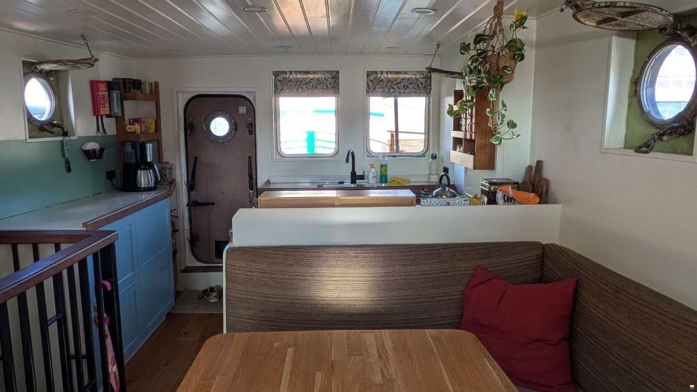 Ex-viskotter 24m Explorer