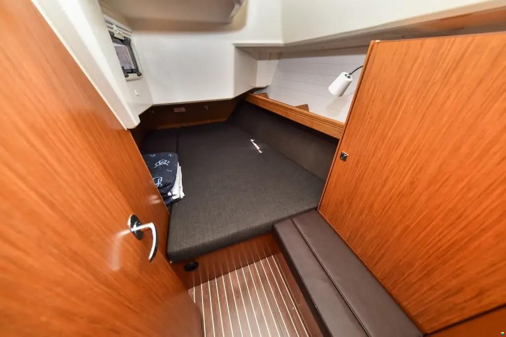 Bavaria Cruiser 37