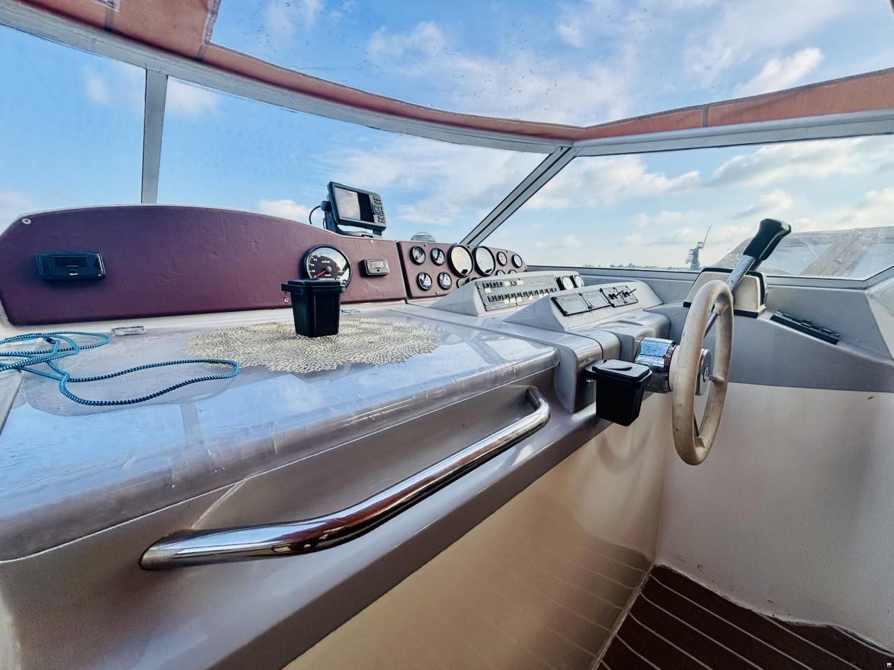 Sealine 290