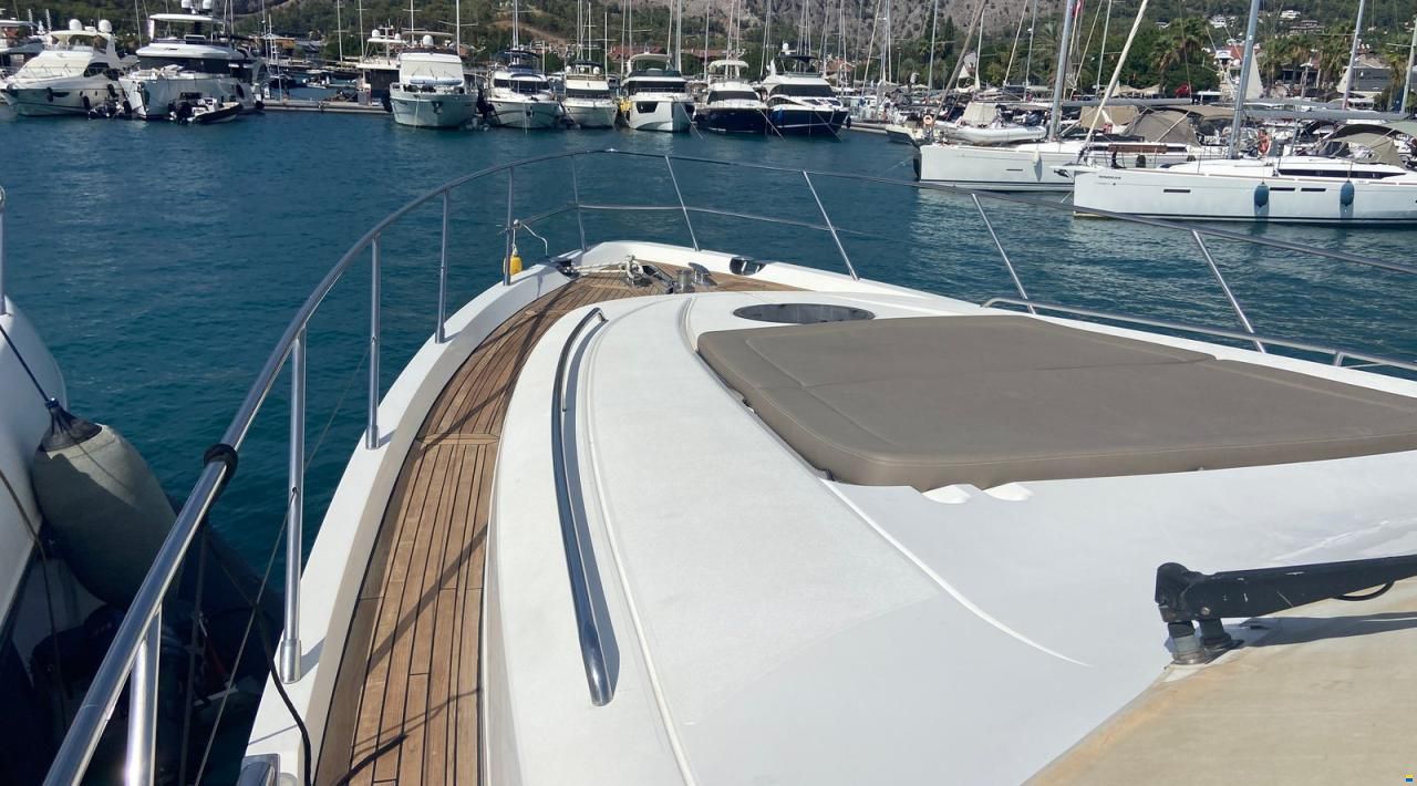 Princess V65