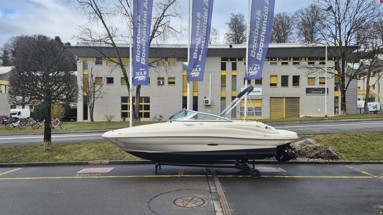 Sea Ray 200 Sundeck