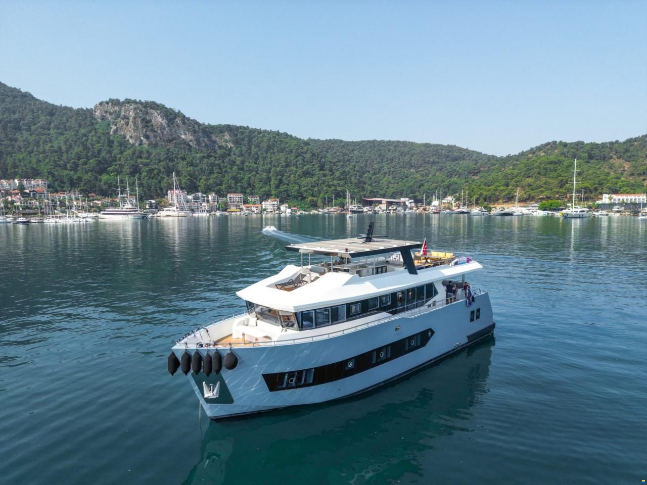 Custom Trawler 27m