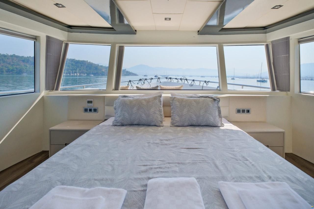 Custom Trawler 27m