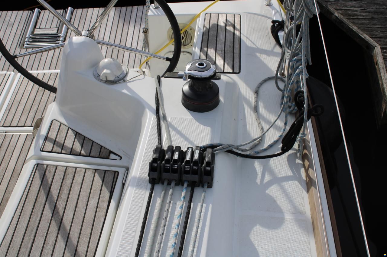 Sun Odyssey 349