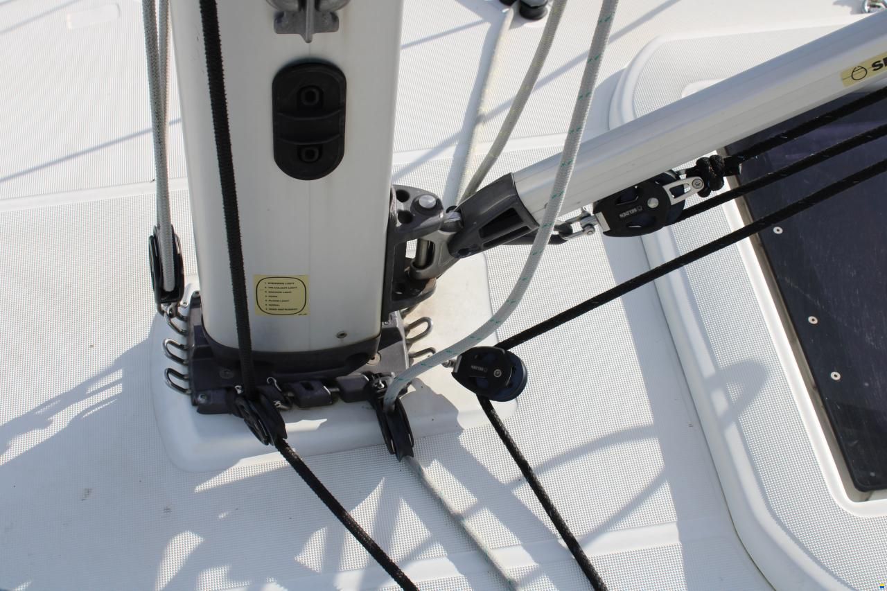 Sun Odyssey 349