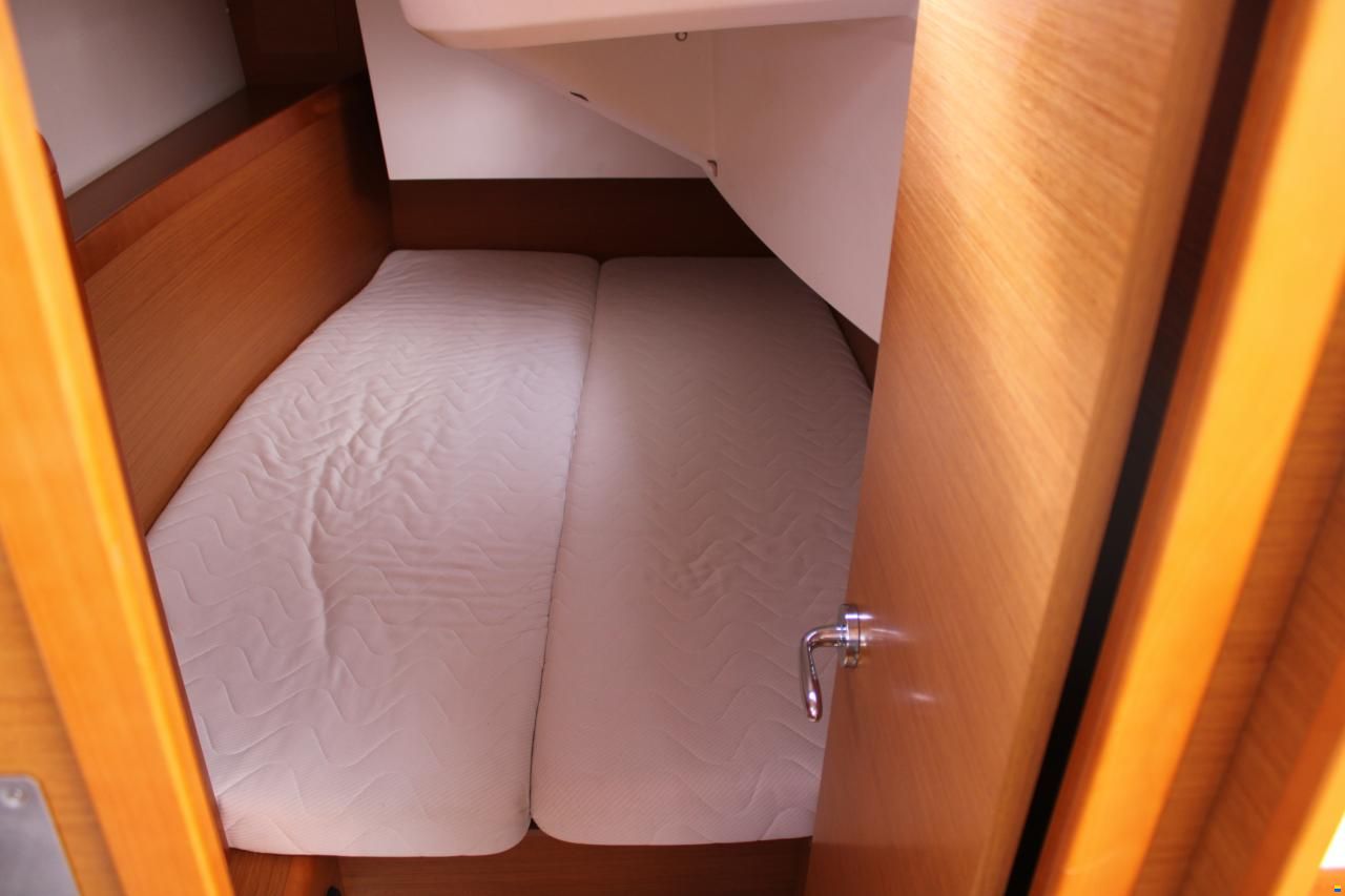 Sun Odyssey 349