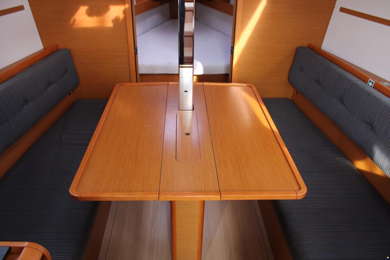Sun Odyssey 349