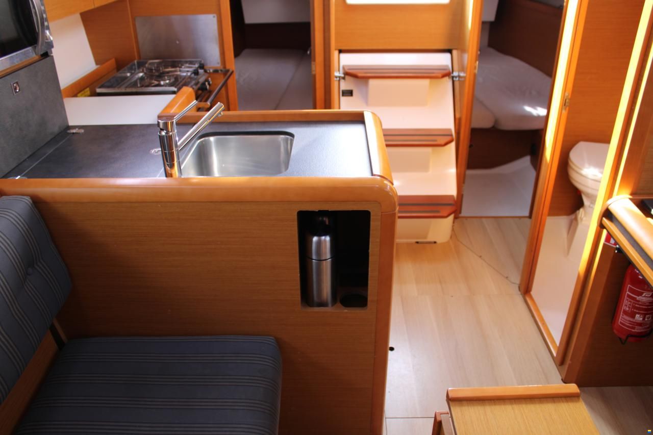 Sun Odyssey 349