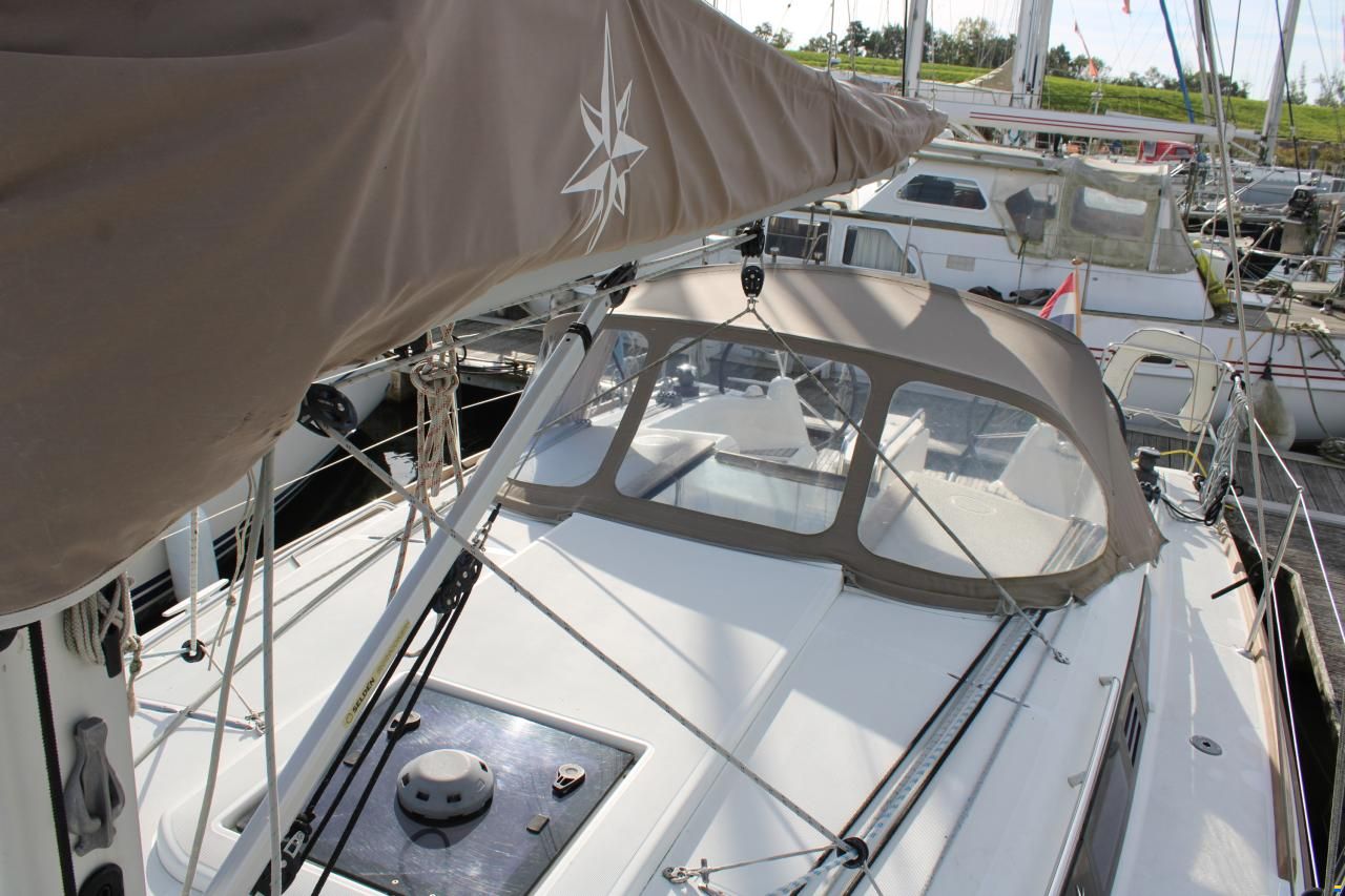 Sun Odyssey 349