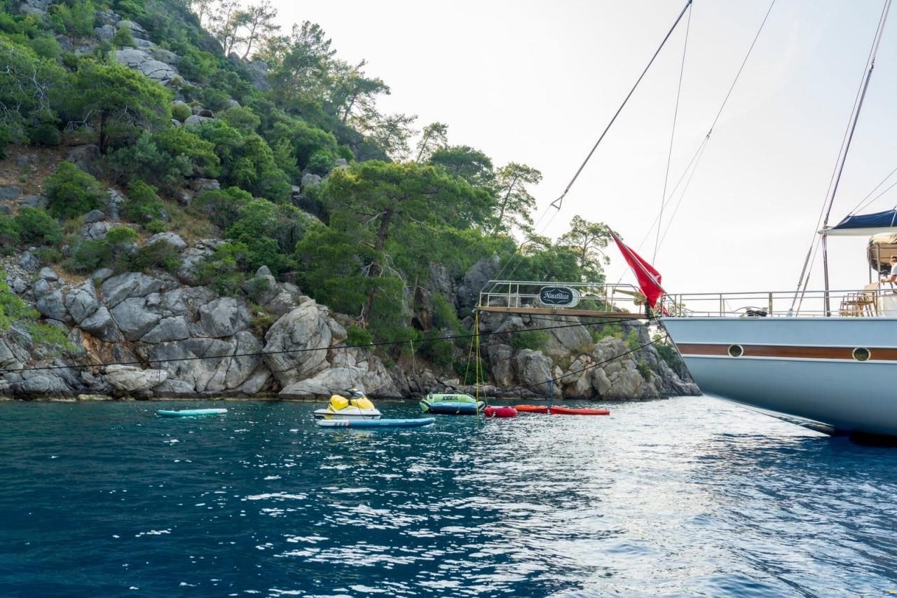 Custom Schooner 38m
