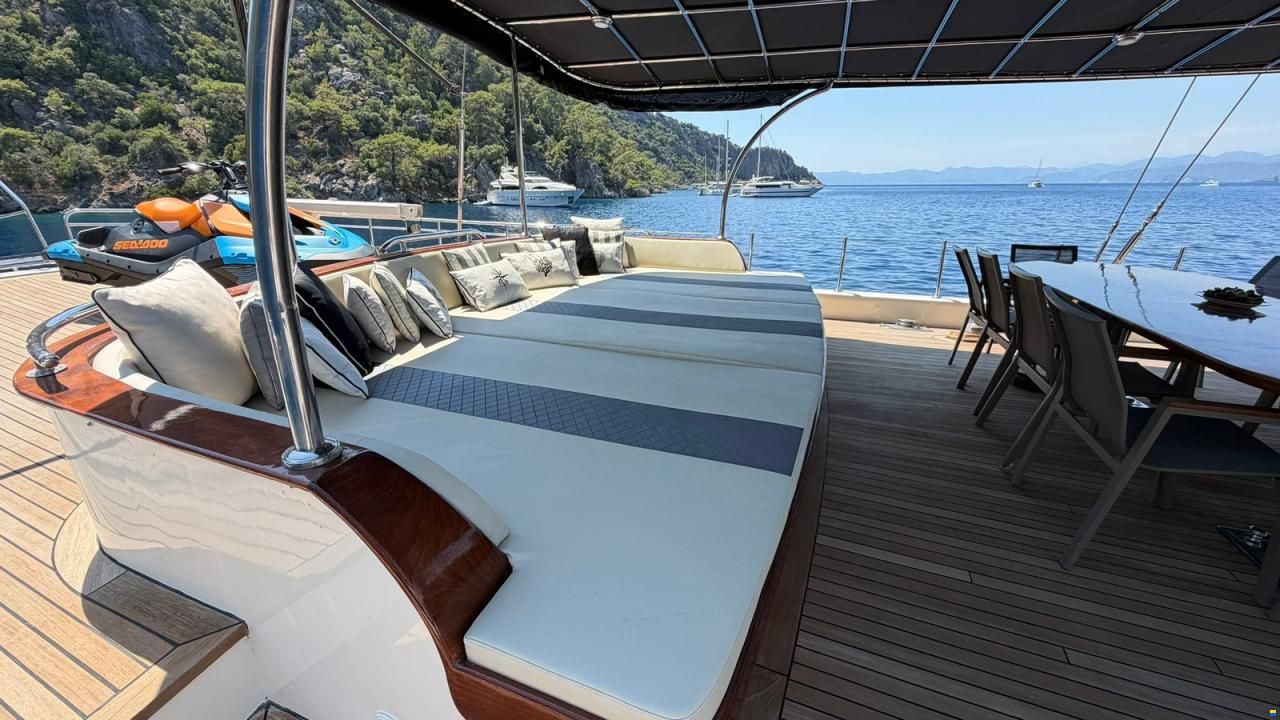 Custom Schooner 38m