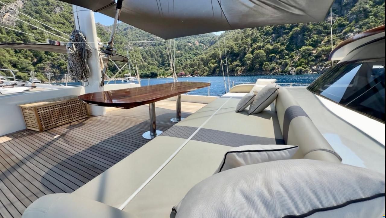 Custom Schooner 38m