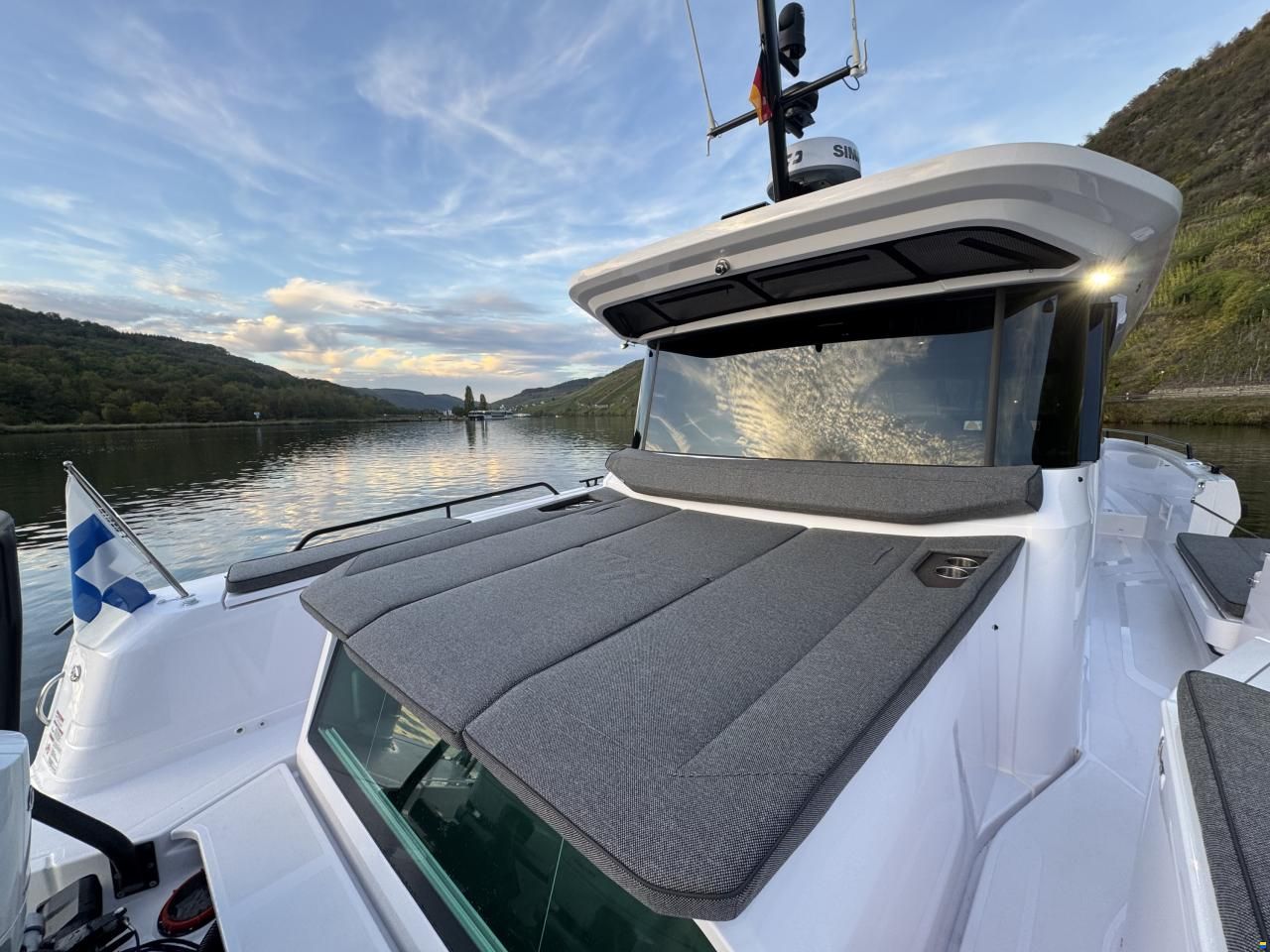 Axopar 45 XC Cross Cabin