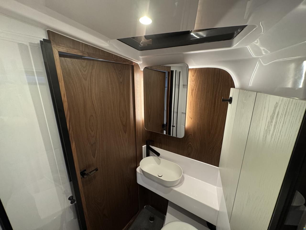 Axopar 45 XC Cross Cabin