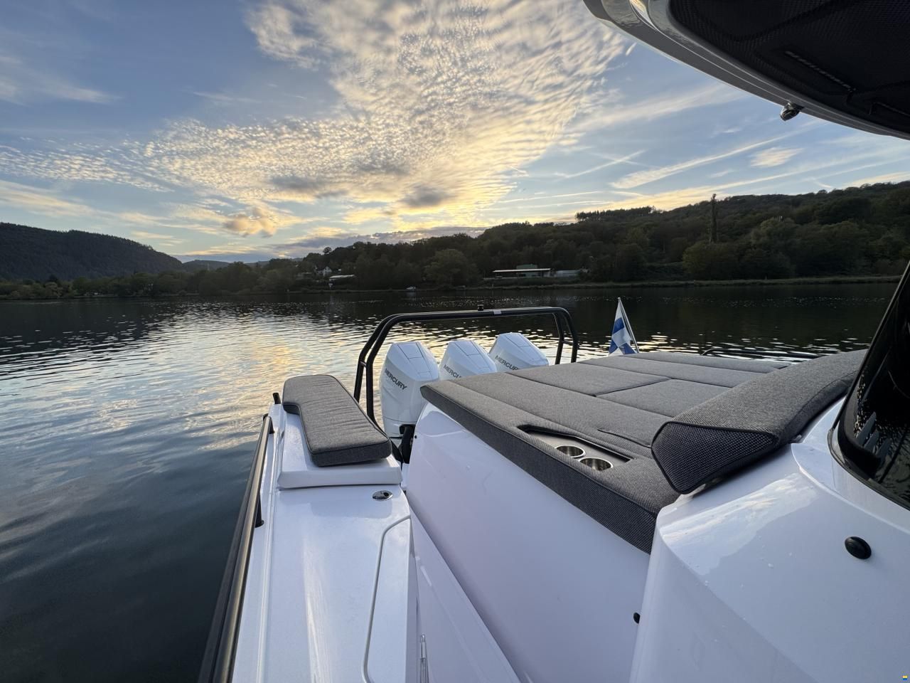 Axopar 45 XC Cross Cabin