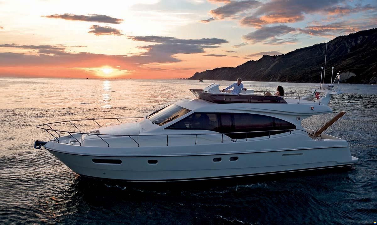 Ferretti 470