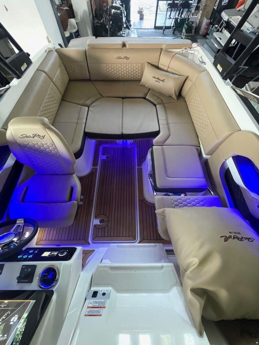 Sea Ray 250 SunSport
