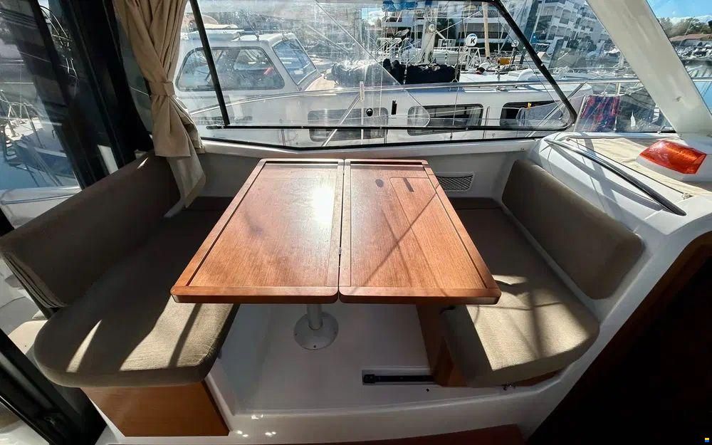 Jeanneau Merry Fisher 855