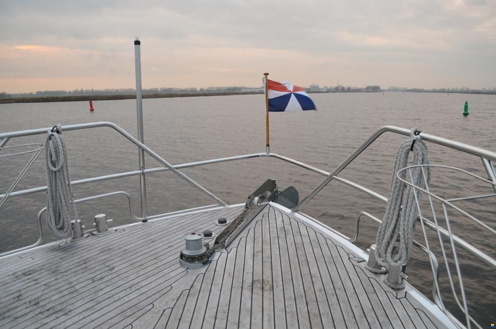 Pilot 44