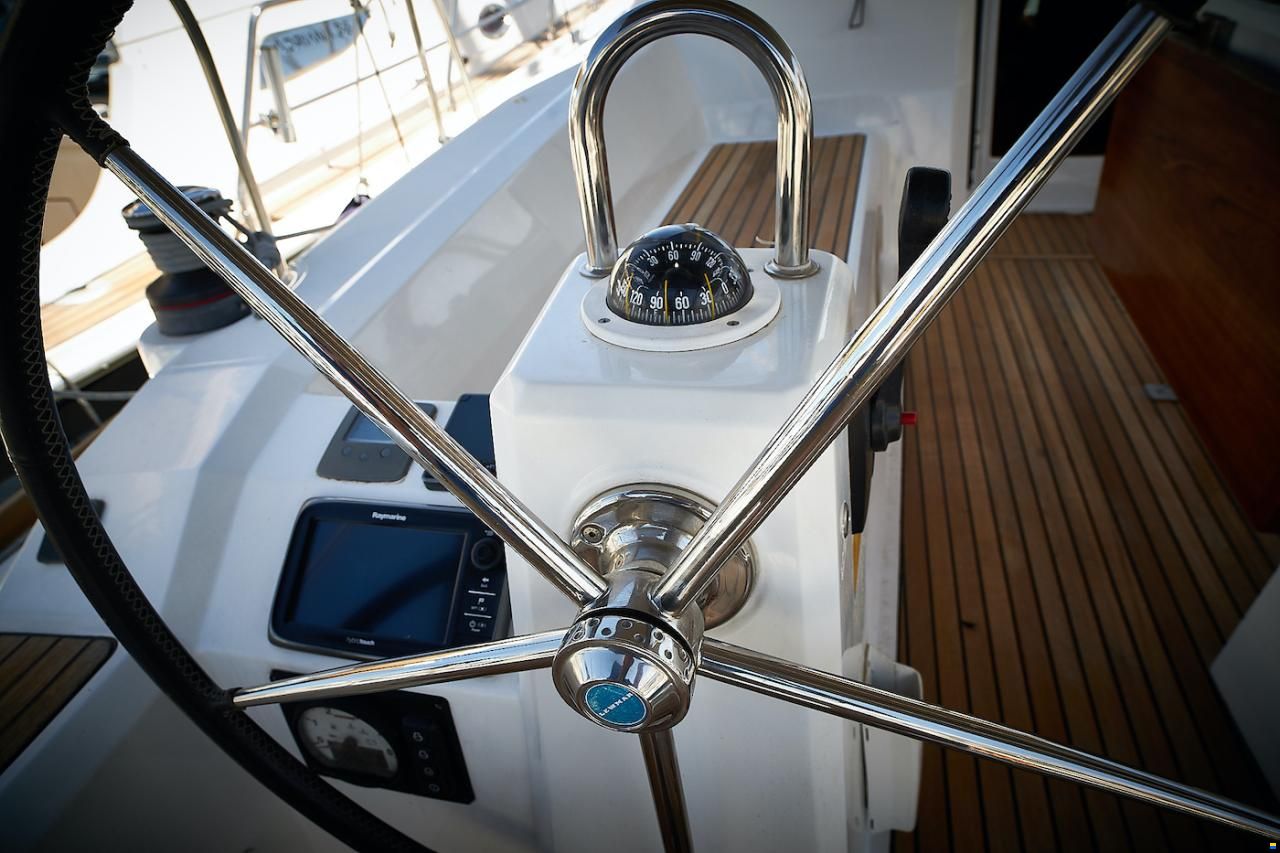 Beneteau Oceanis 38